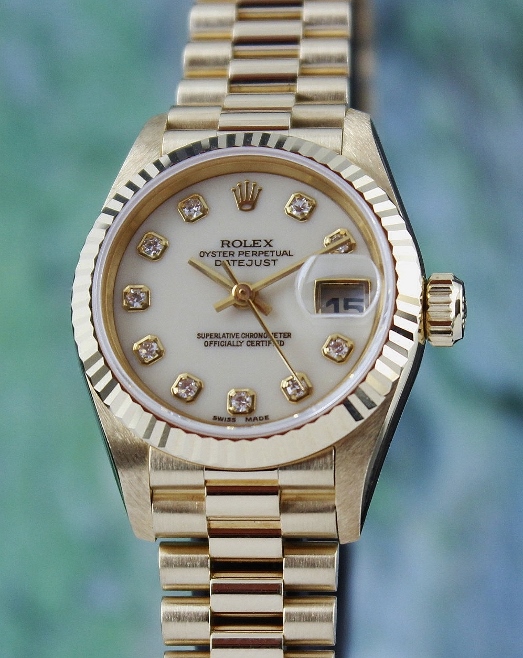 (image for) A ROLEX 18K GOLD OYSTER PERPETUAL DATEJUST - 69178